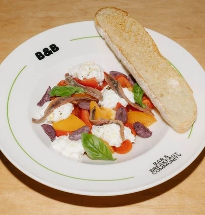Салат з кольоровими томати від B&B Community 