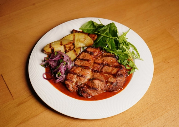 Свинний стейк від ROAD (роад, роуд) 