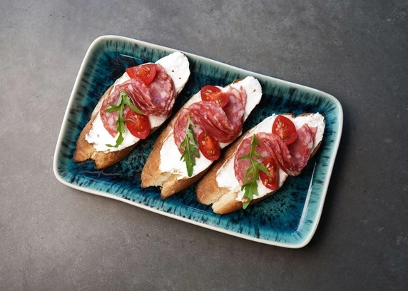 Брускетта з салямі 3шт - ROAD 