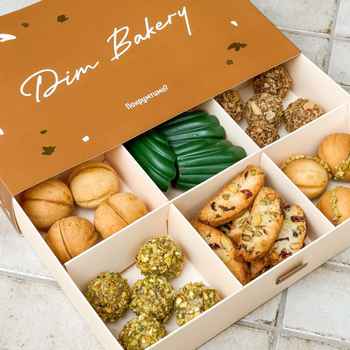 Коробочка MІХ горішки/цукерки/мадлен/печиво