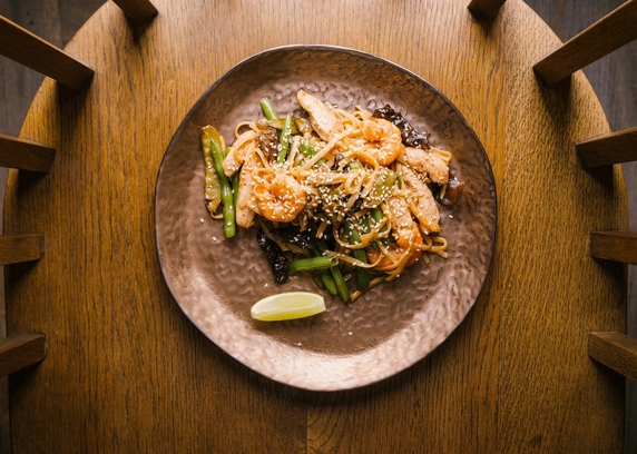 Удон з креветками та куркою - Young 