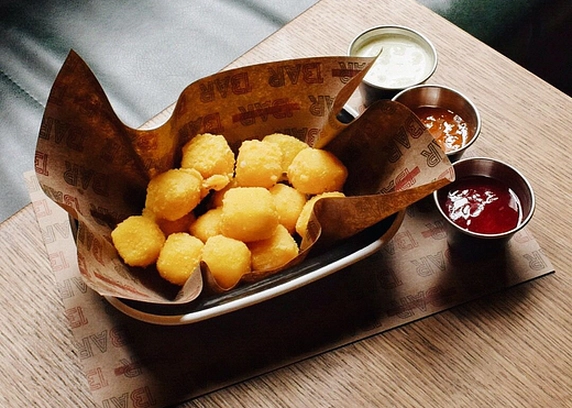 Cheese Balls з сметанковим соусом від NoName 