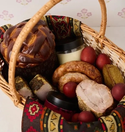 Наповнення кошика із панетоне три шоколади від DIM Bakery 