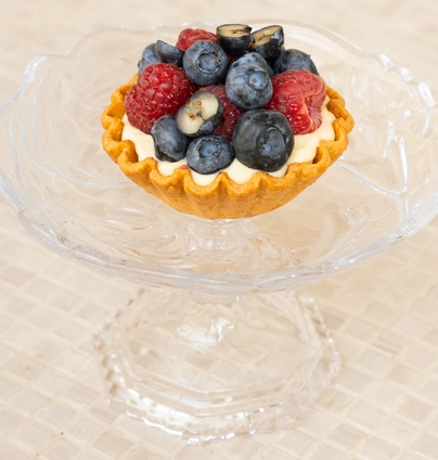 Ягідна тарталетка від DIM Bakery 