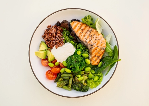 Боул із лососем від Cafe Mone 