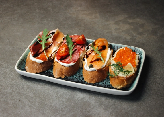 Асорті брускет 4шт - ROAD 