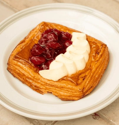 Даніш вишня ваніль від DIM Bakery 