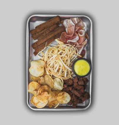 Пивна тарілка з салямі від Файне Місто 