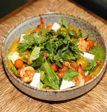 Салат з креветками, бейбі морквою та авокадо від NoName 