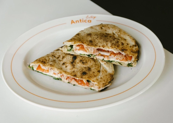 Чіабата з куркою 'Цезар' від ANTICA Eatery 