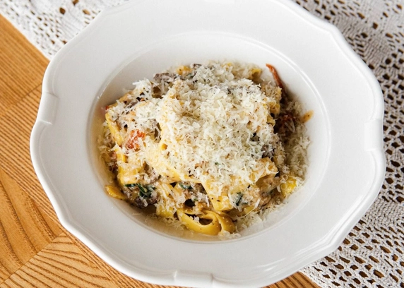 Паста з телятиною та сиром дор блю від Na Nebi 