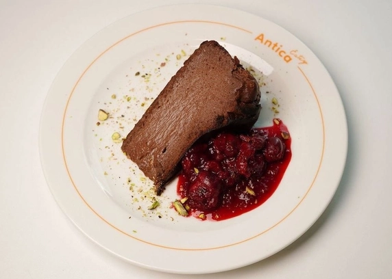 Шоколадний чізкейк від ANTICA Eatery 