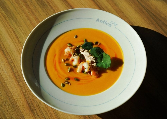 Гарбузовий крем суп з креветками - ANTICA Eatery  asdsdsadssdsadasdasddd