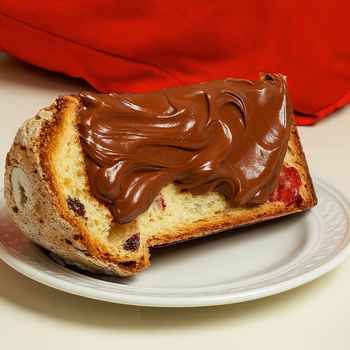 Панетон з нутелою 