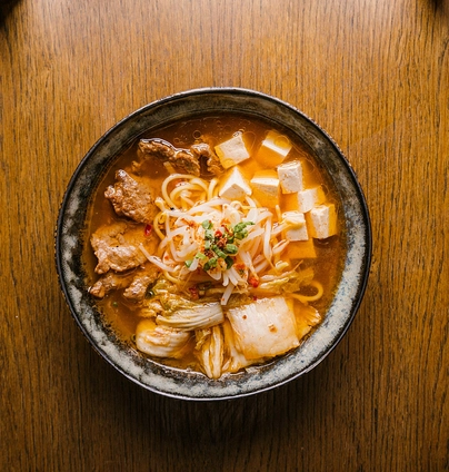 Кімчі суп з телятиною від Young 