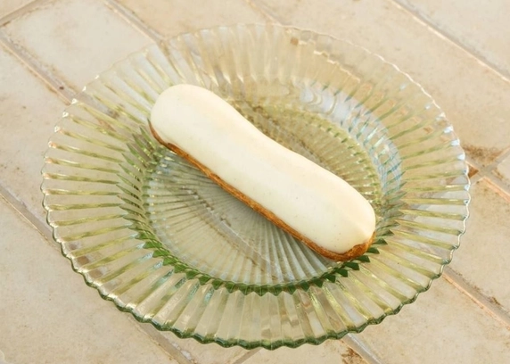 Еклер ванільний від DIM Bakery 