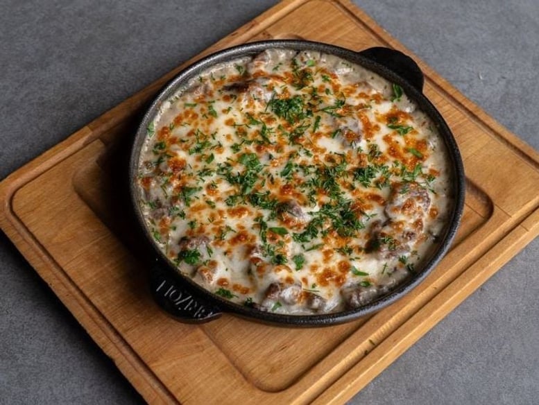 Дерун з телятиною та грибами