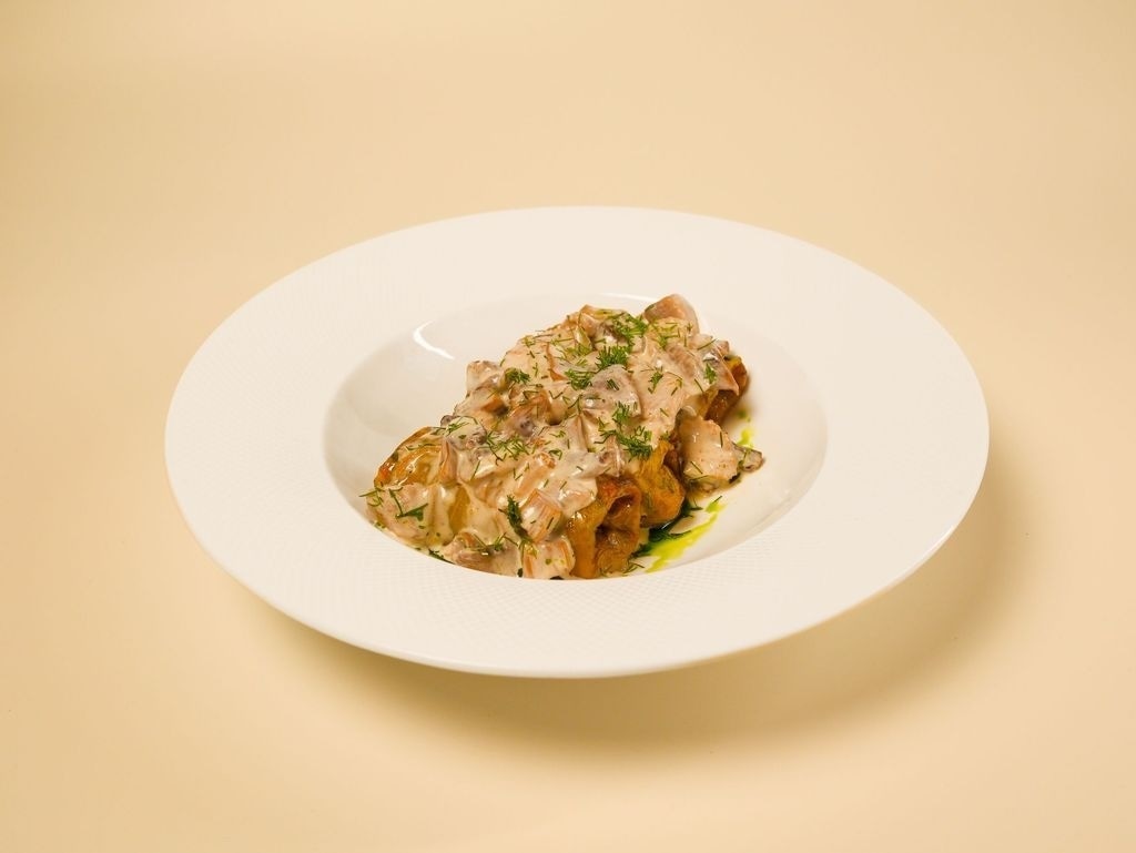 Голубці пісні з білими грибами