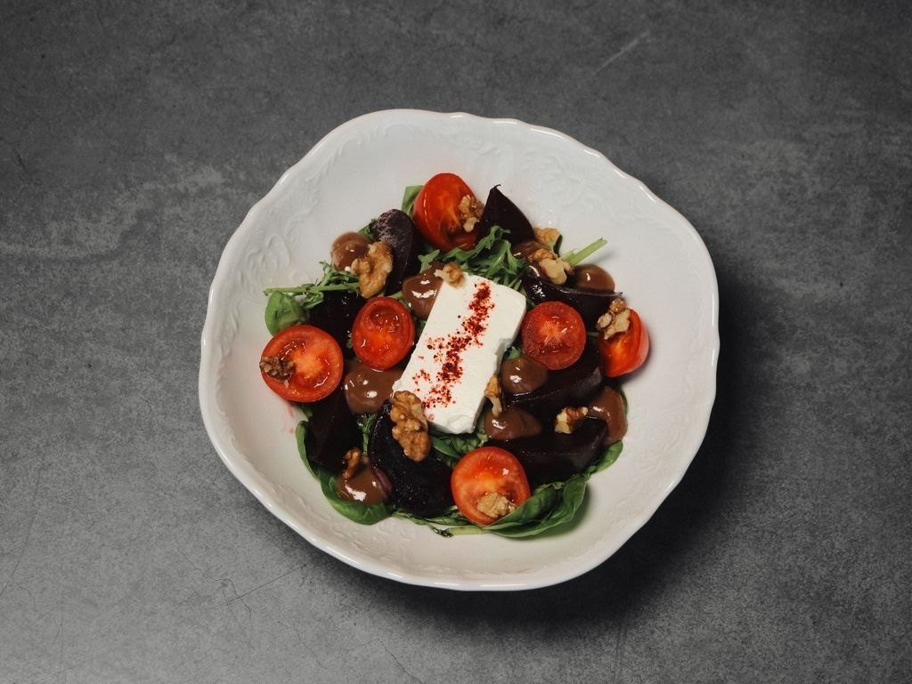  Салат з печеним буряком та фетою