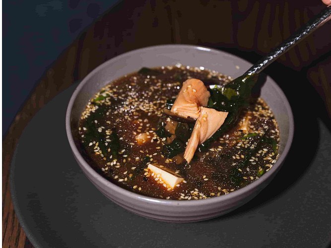 Японський Місо з лососем та тофу