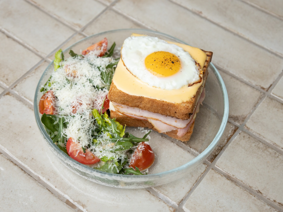 Французький тост з шинкою