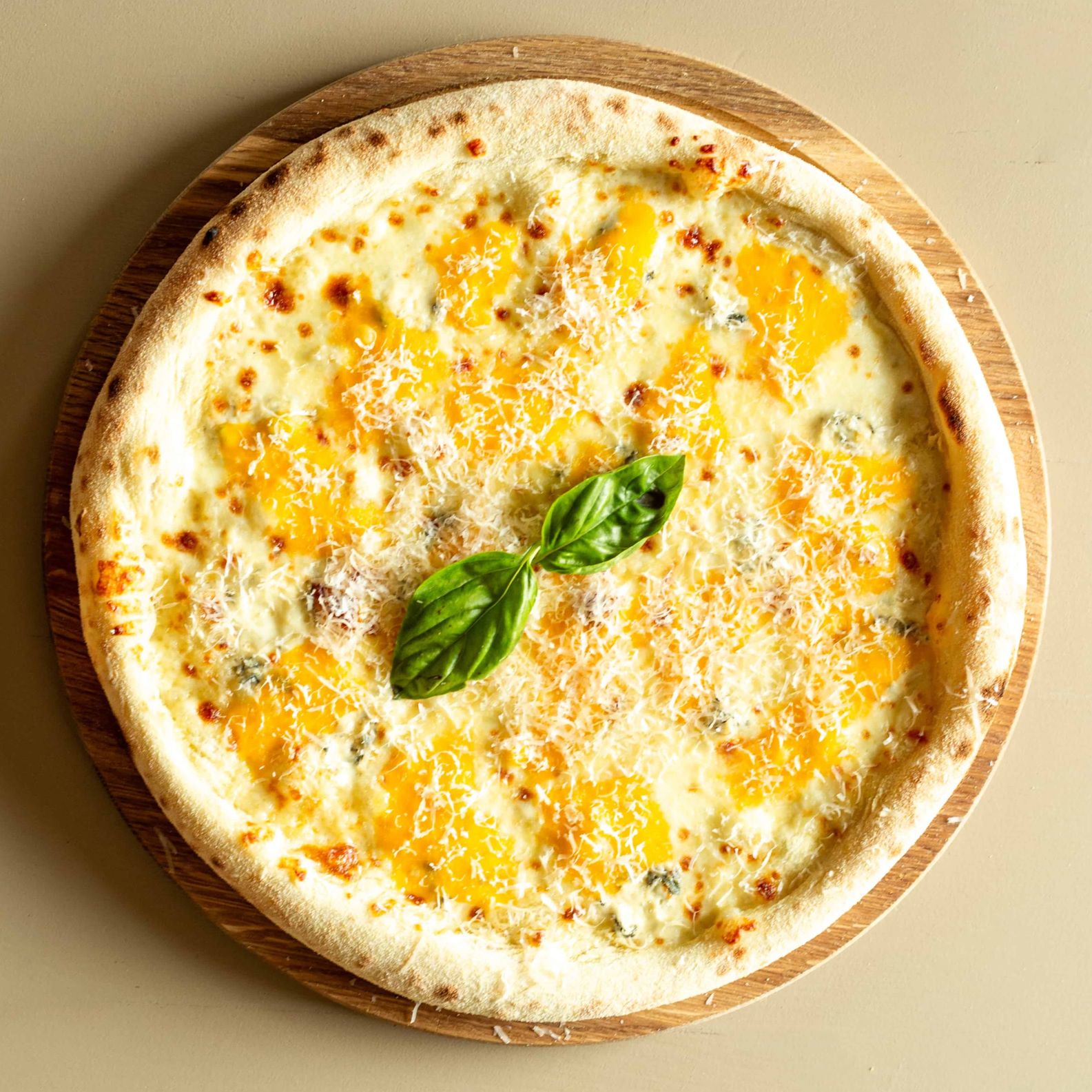 замовити сирну піцу